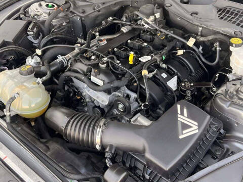 2022 Ford Mustang EcoBoost