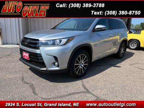 2017 Toyota Highlander for sale at Auto Outlet in Grand Island NE