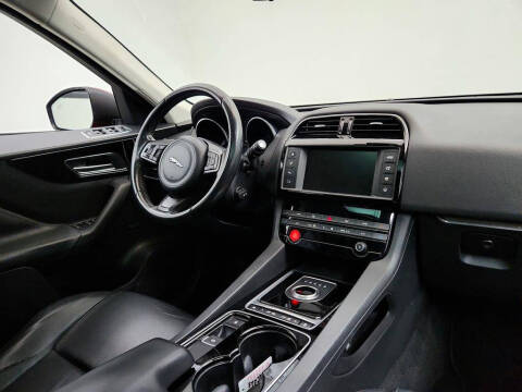 2017 Jaguar F-PACE 35t Premium