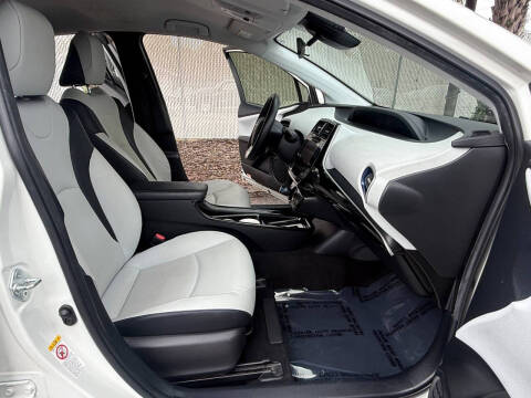 2017 Toyota Prius Three Touring