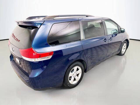 2012 Toyota Sienna