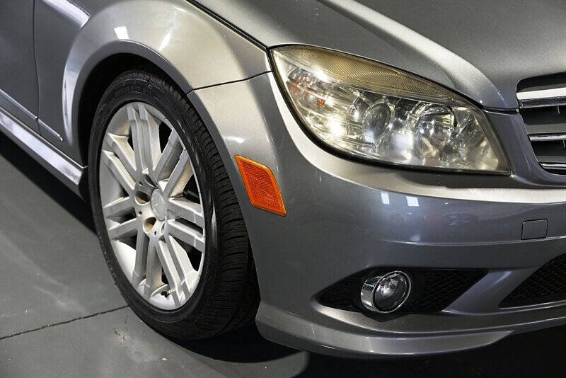 2009 Mercedes-Benz C-Class 9