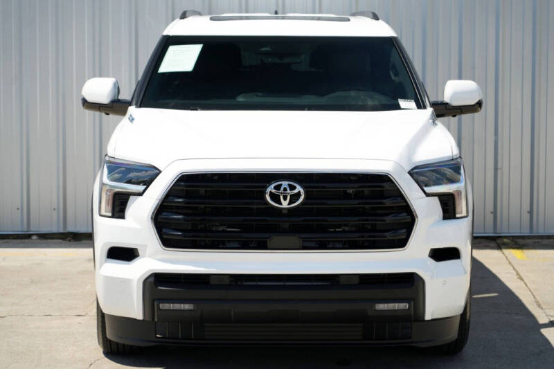 2025 Toyota Sequoia SR5