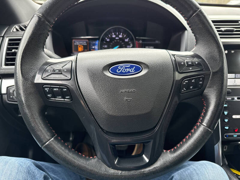 2017 Ford Explorer Sport