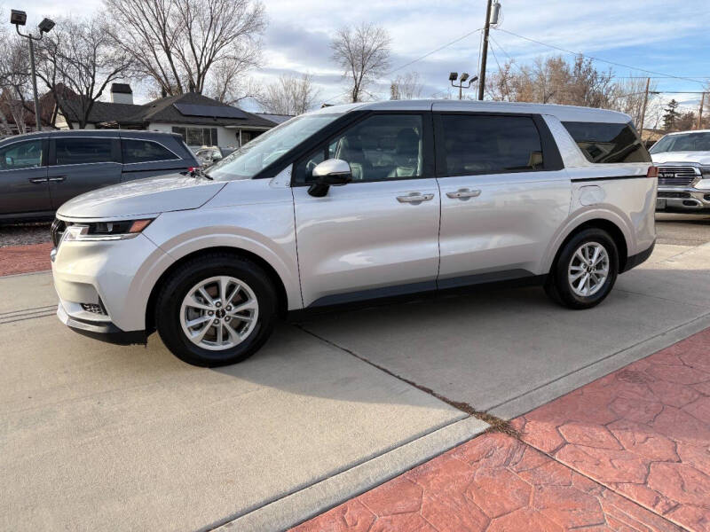 2022 Kia Carnival LX
