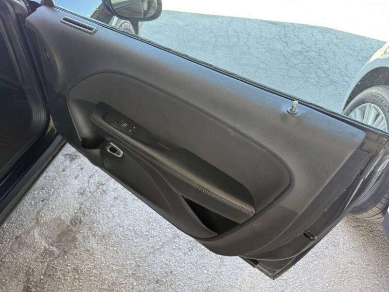 2015 Dodge Challenger SXT