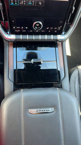 2025 GMC Yukon Denali