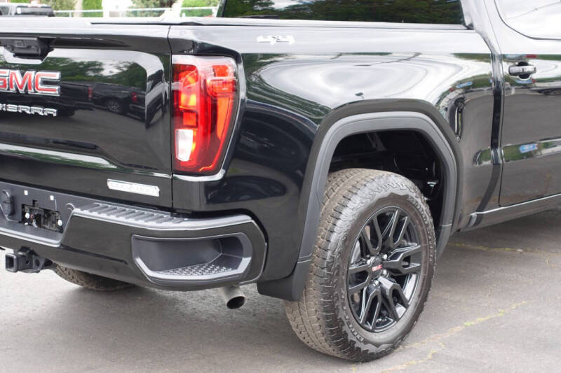 2025 GMC Sierra 1500 Elevation Standard