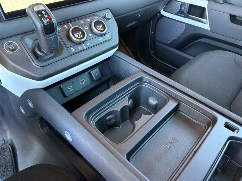 2022 Land Rover Defender 90 Standard