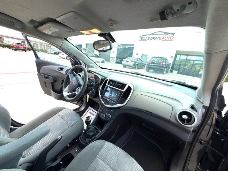 2017 Chevrolet Sonic LS Manual