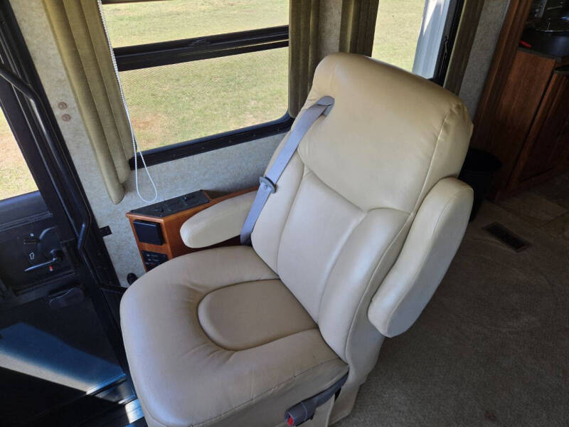 2007 Coachmen RV Pathfinder 384TS