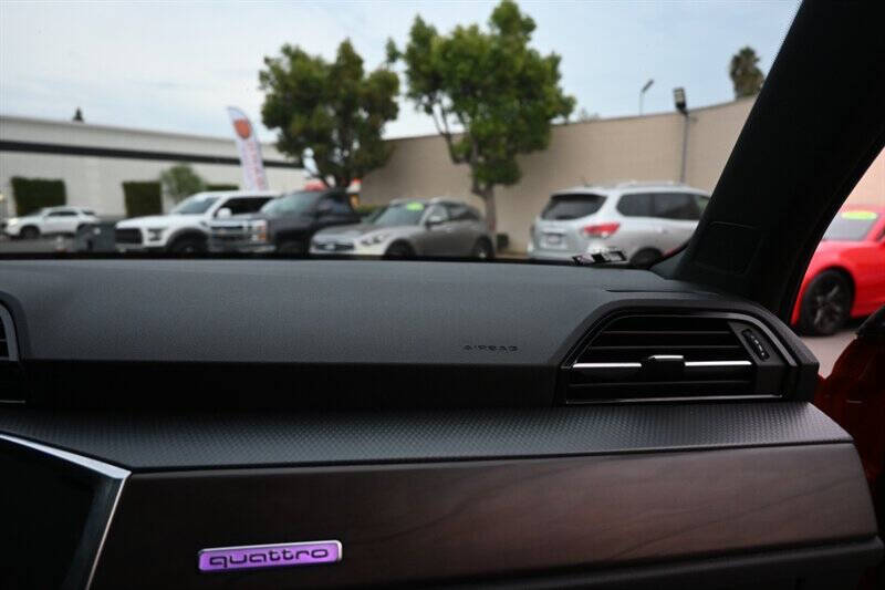 2021 Audi Q3 quattro S line Prem Plus 45 TFSI