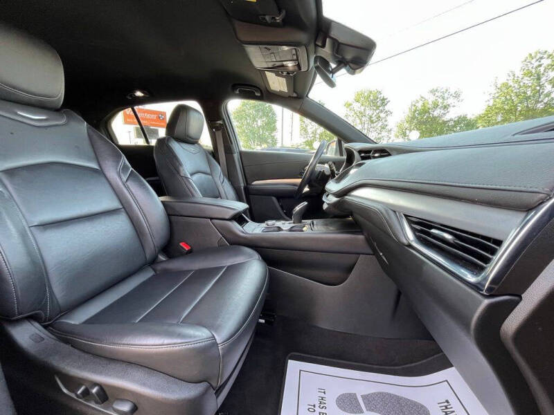 2023 Cadillac XT4 Premium Luxury