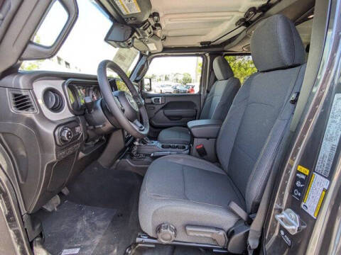 2025 Jeep Gladiator Sport S