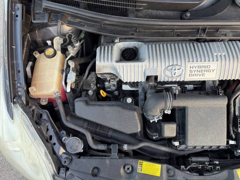 2013 Toyota Prius Three