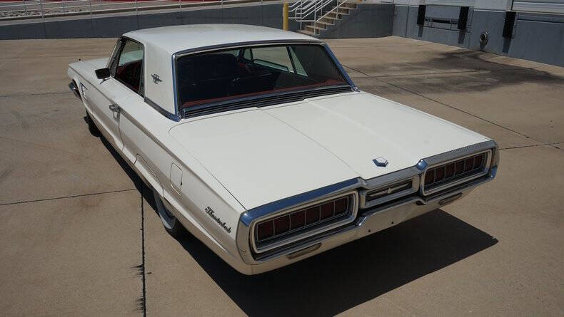 1965 Ford Thunderbird
