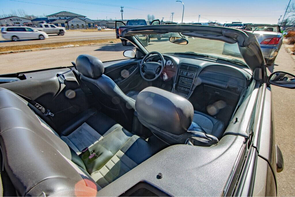 2001 Ford Mustang SVT Cobra 84