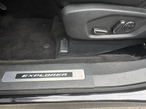 2017 Ford Explorer Platinum