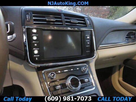 2018 Lincoln Continental Select