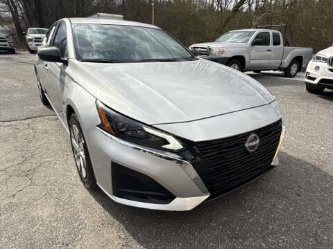 2024 Nissan Altima for sale at Friendly Auto Gallery in Cumming GA