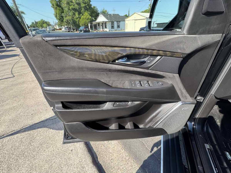 2016 Cadillac Escalade Platinum