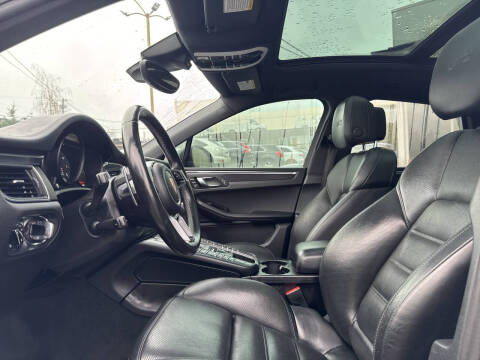 2017 Porsche Macan GTS