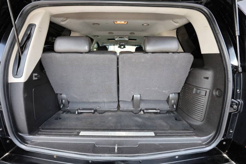 2011 Cadillac Escalade Premium