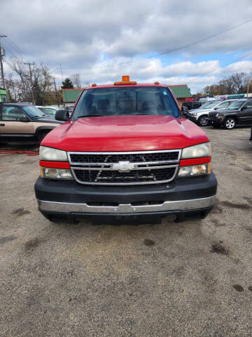 2007 Chevrolet Silverado 2500HD Classic for sale at Johnny's Motor Cars in Toledo OH