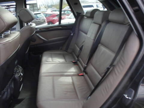 2005 BMW X5 3.0i