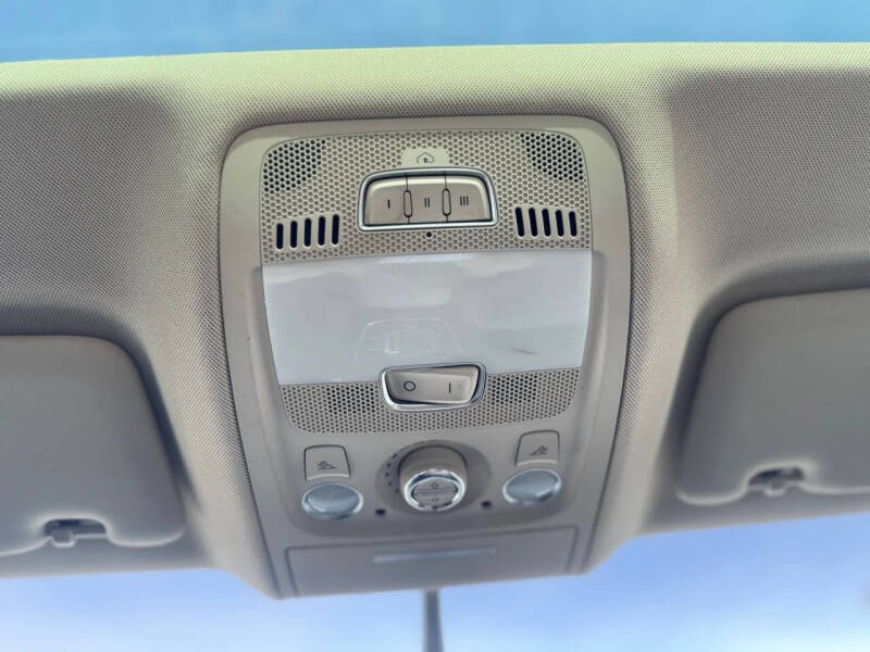 2012 Audi Q5 3.2 quattro Premium Plus