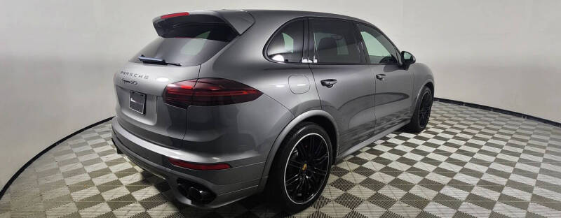 2016 Porsche Cayenne GTS