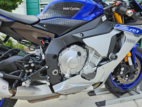 2015 Yamaha YZF-R1