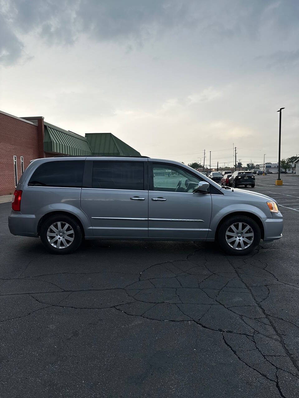 2014 Chrysler Town and Country for sale at Unlimited Auto Sales Inc. in Detroit, MI