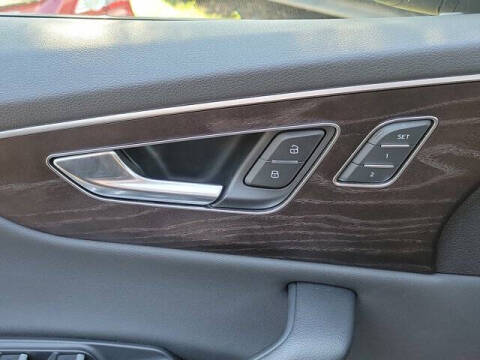 2021 Audi Q8 quattro Premium 55 TFSI