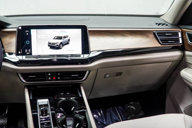 2025 Volkswagen Atlas SE