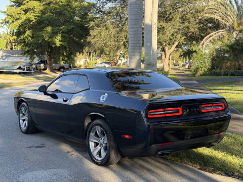 2016 Dodge Challenger SXT