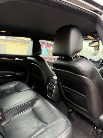 2013 Chrysler 300