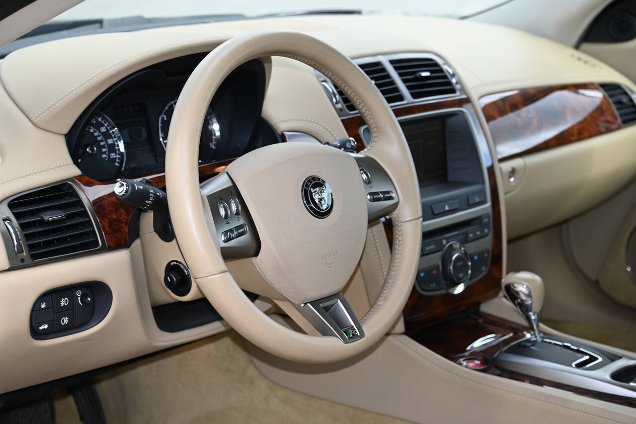 2007 Jaguar XK-Series 13