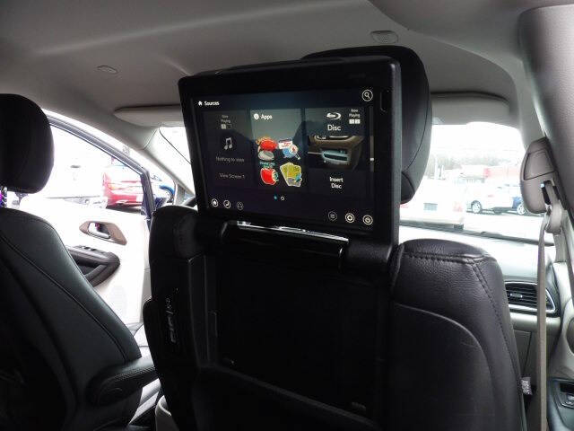 2017 Chrysler Pacifica Touring-L Plus