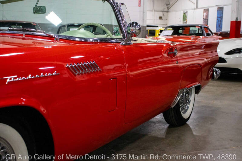 1957 Ford Thunderbird