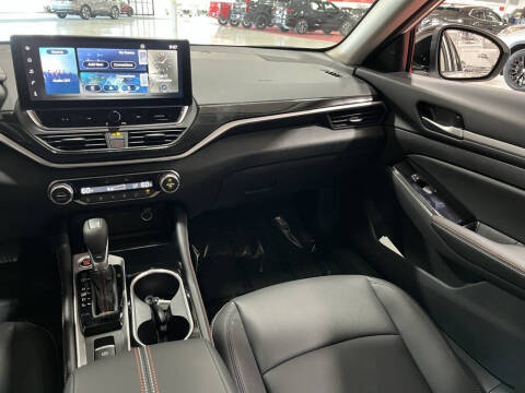 2025 Nissan Altima 2.5 SR