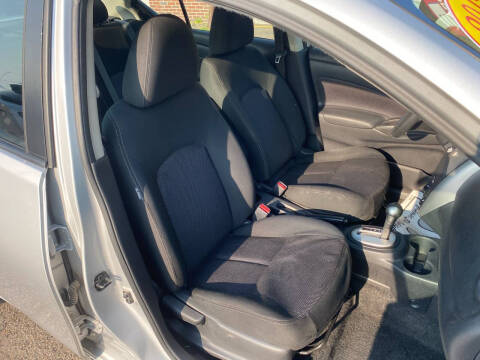 2019 Nissan Versa SV