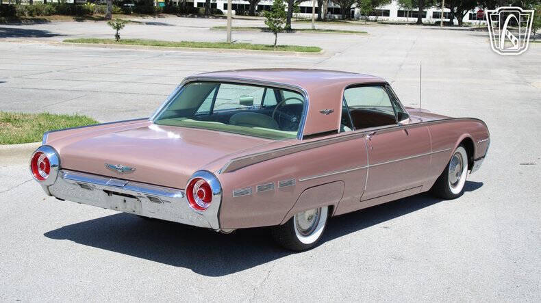 1962 Ford Thunderbird