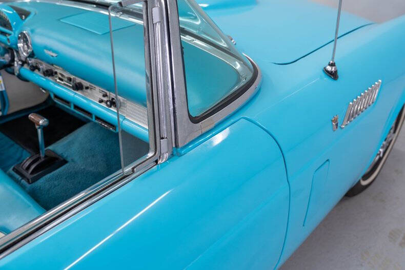 1956 Ford Thunderbird