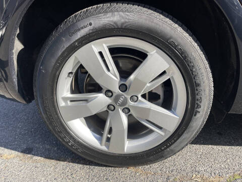 2019 Audi Q5 quattro Premium 45 TFSI