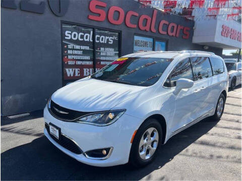 2017 Chrysler Pacifica Touring-L Plus