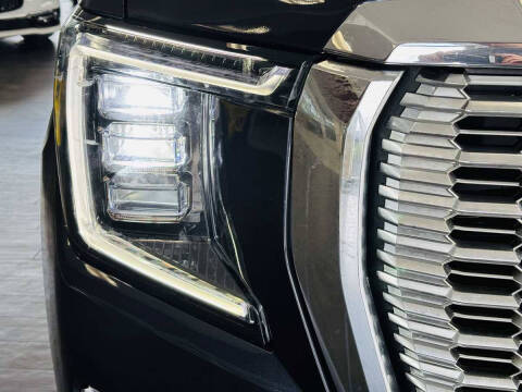 2023 GMC Yukon XL SLT