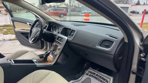 2016 Volvo S60 T5 Inscription Platinum