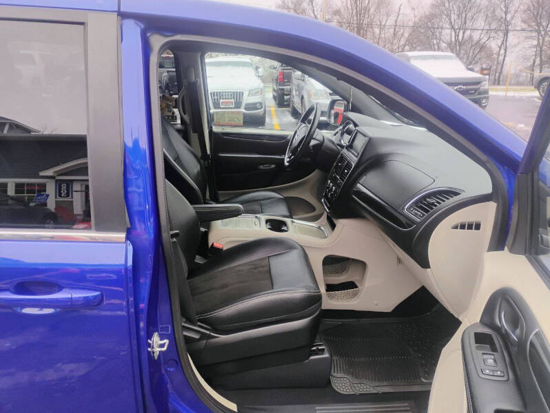 2019 Dodge Grand Caravan SXT 35th Anniversary Edition