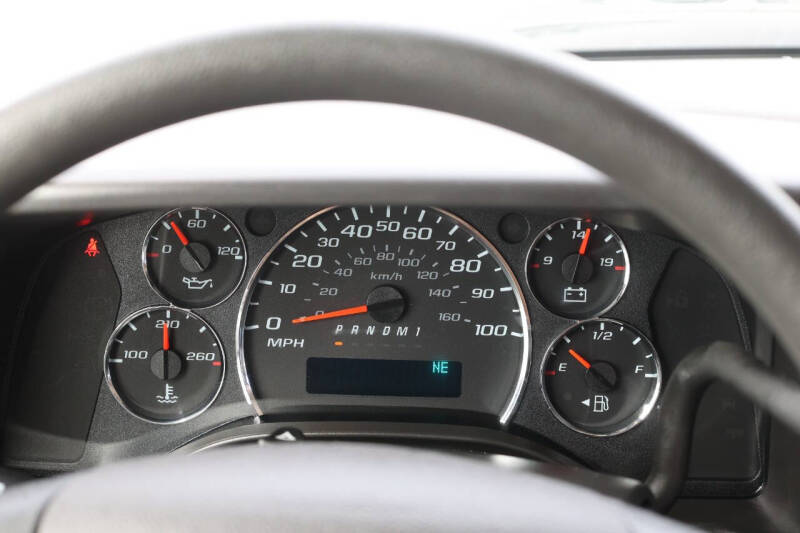 2025 Chevrolet Express LT 3500